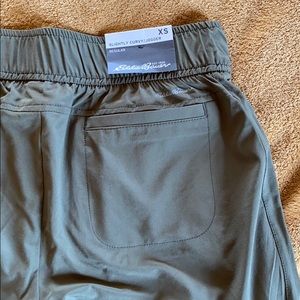 NWT Eddie Bauer Women’s Departure Jogger XS